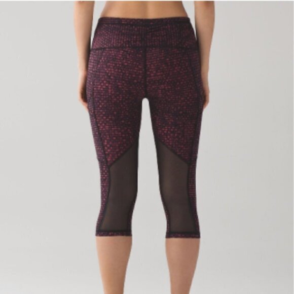 Lululemon Outrun 17" Crop Shatter Weave Dust Coral - Picture 7 of 13